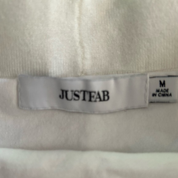 NWOT JustFab sweater mini skirt, medium, white - Picture 2 of 4